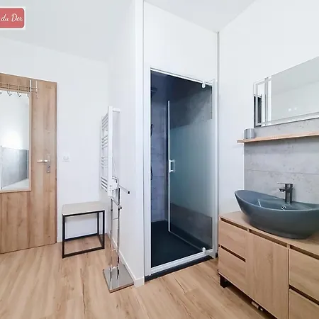 Les Piafs Du Der 2, ,piscine Et Espace Bien Etre * Joncreuil