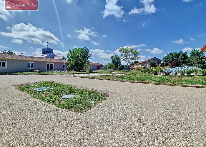 Semesterbostad Les Piafs Du Der 2 *